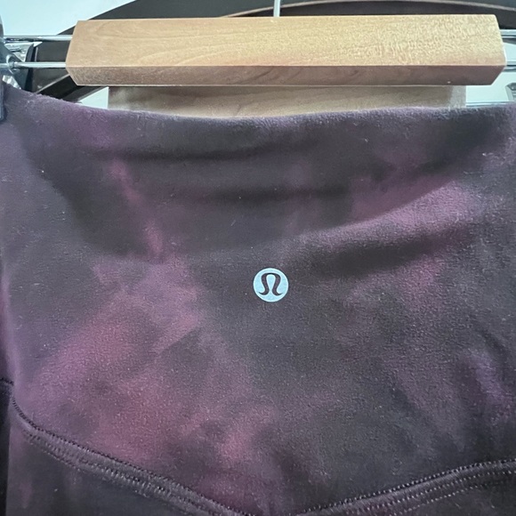 Lululemon High-Rise Align Diamond Dye Leggings in Black and Red - Picture 3 of 4